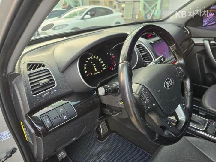 Kia Sorento New R Diesel 2.0 2WD Prestige 7