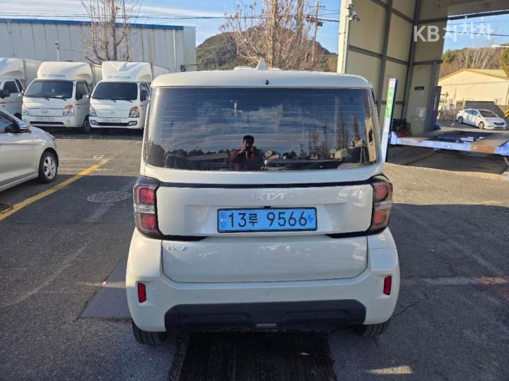 Kia Ray The EV The Essential Light 5