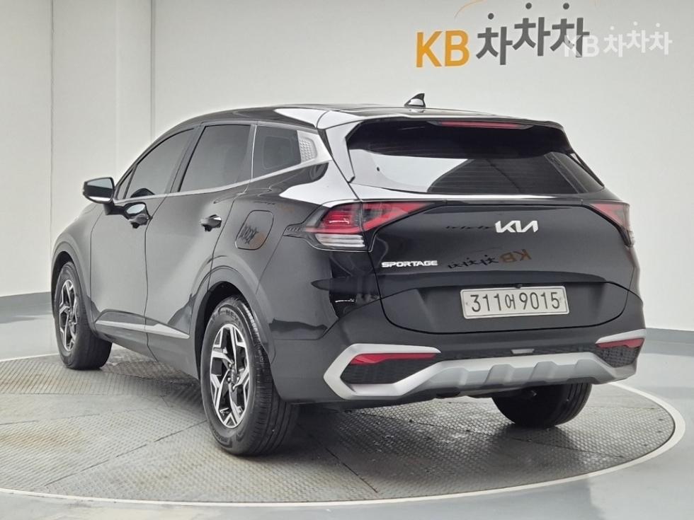 2022 - kia sportage