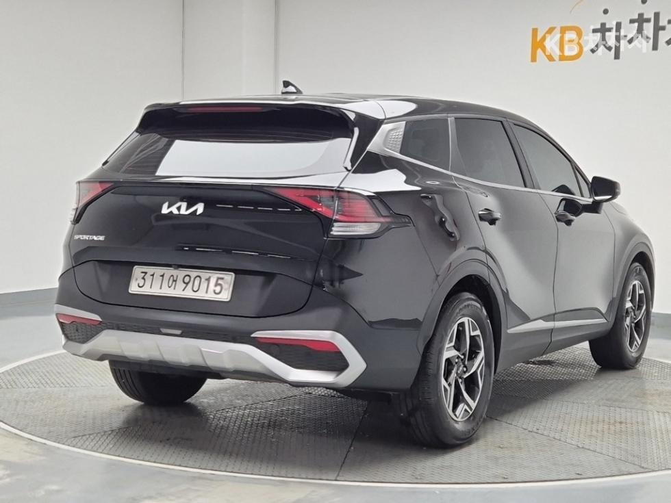 2022 - kia sportage