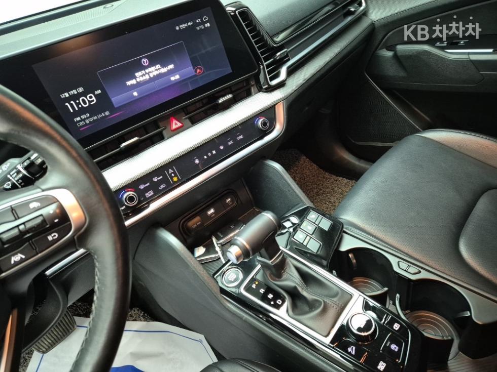 2022 - kia sportage