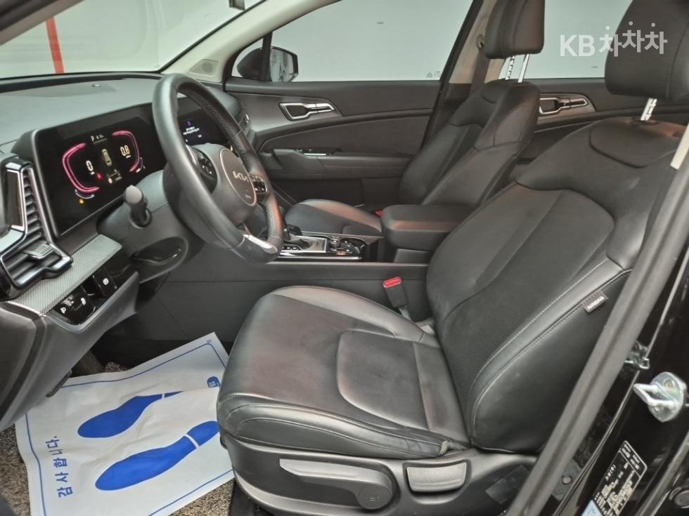 2022 - kia sportage