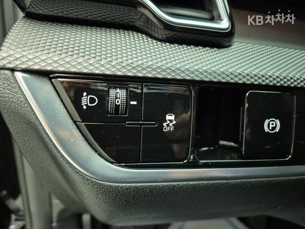 2022 - kia sportage