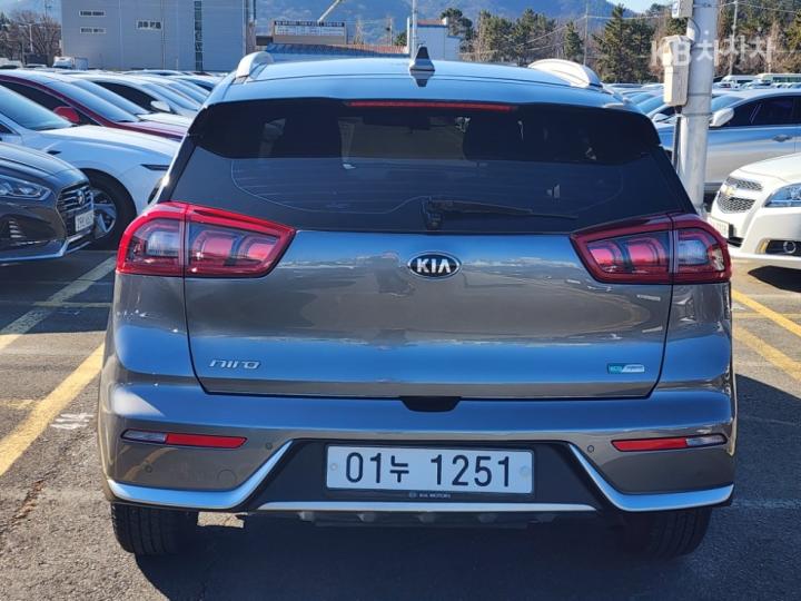Kia Niro 1.6 PHEV Prestige 3