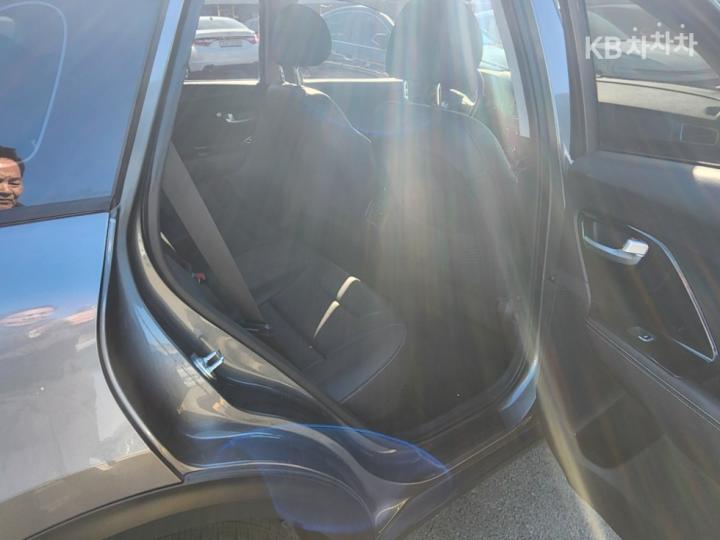 Kia Niro 1.6 PHEV Prestige 7