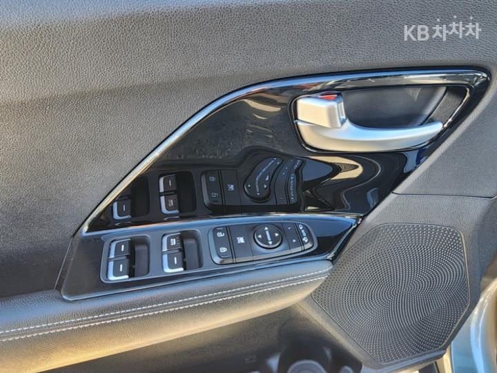 Kia Niro 1.6 PHEV Prestige 8