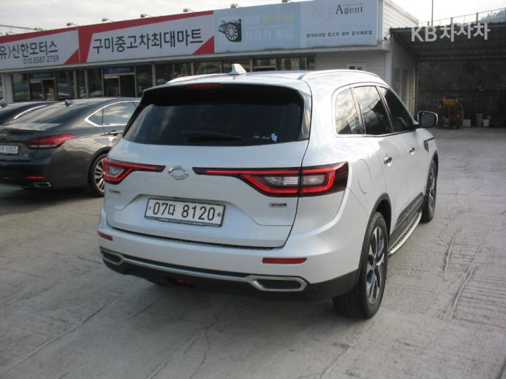 Renault QM6 2.0 4WD RE Signature 5