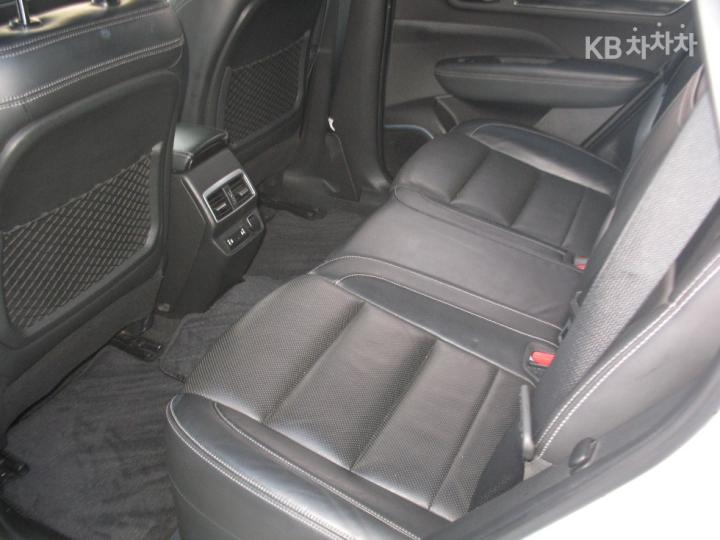 Renault QM6 2.0 4WD RE Signature 9