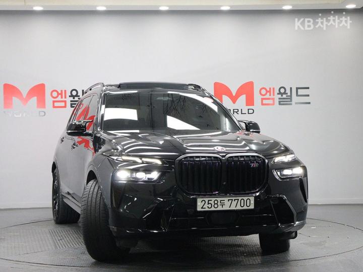 BMW X7 G07 M60i xDrive M Sport