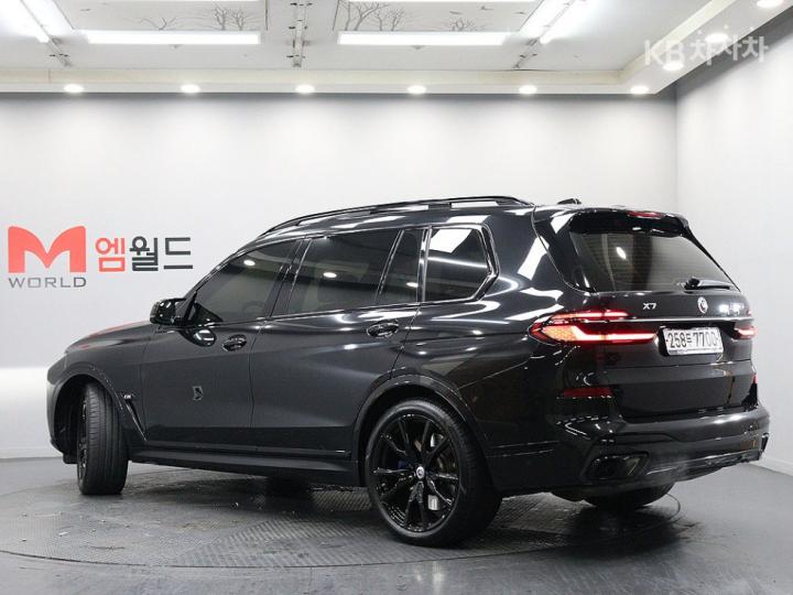 BMW X7 G07 M60i xDrive M Sport 4