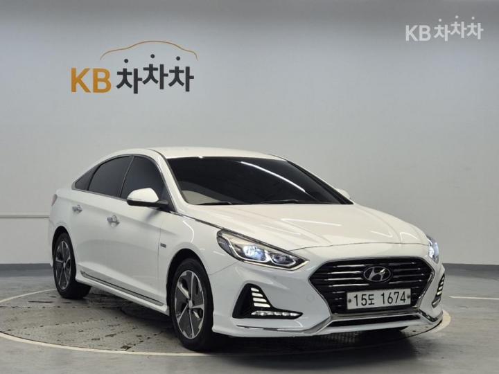 Hyundai Sonata New Rise Hybrid 2.0 HEV Premium 5