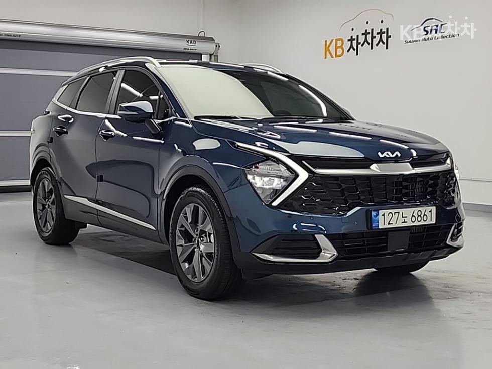 2022 - kia sportage