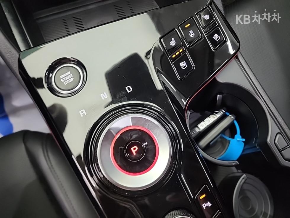 2022 - kia sportage