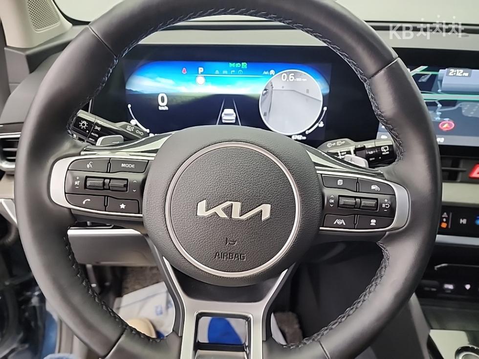 2022 - kia sportage