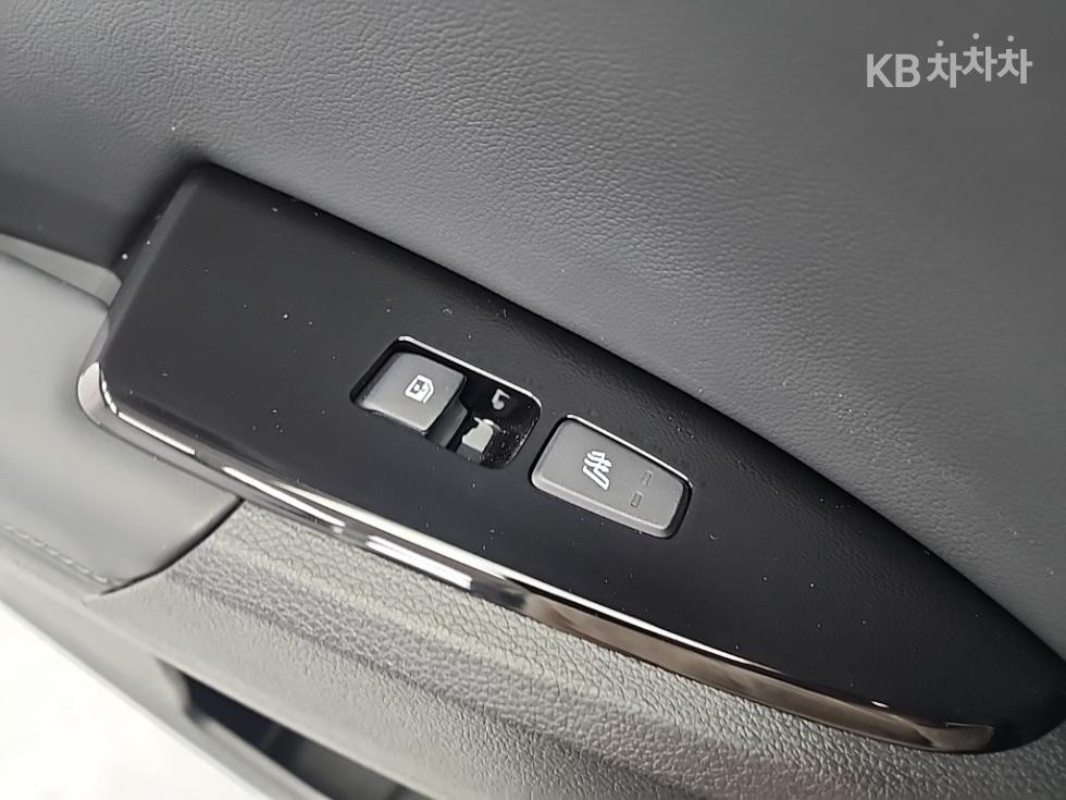 2022 - kia sportage