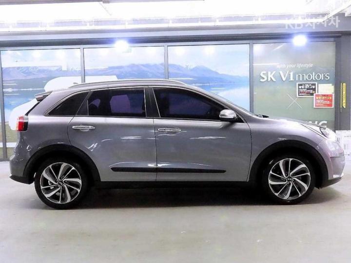 Kia Niro 1.6 Noblesse 4