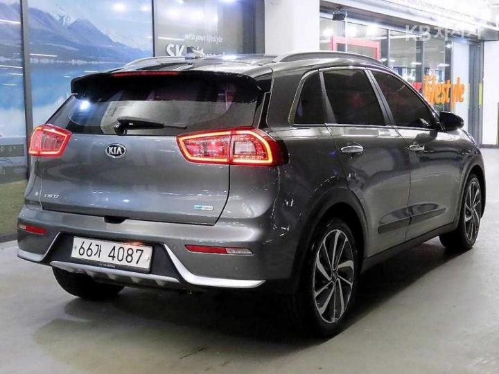 Kia Niro 1.6 Noblesse 5