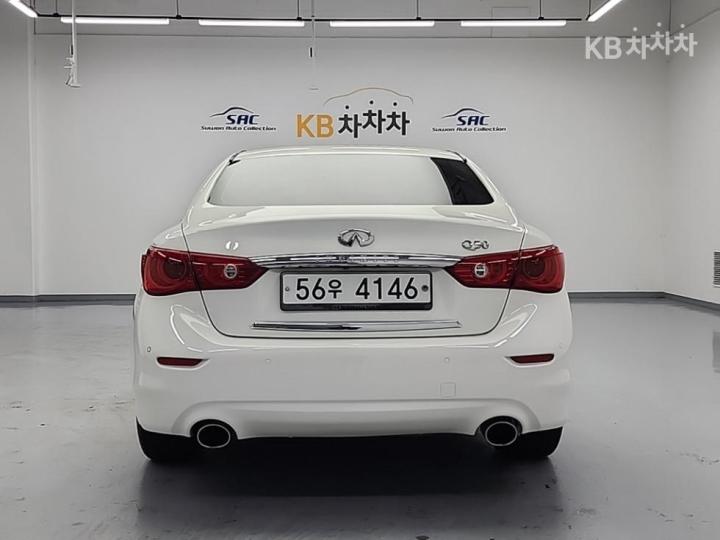Infiniti Q50 2.2d Premium 4