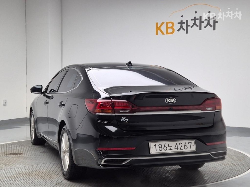 2020 - kia k7