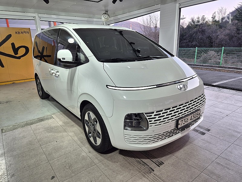 Hyundai Staria