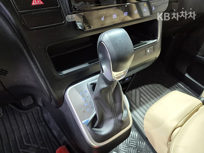 Hyundai Staria — miniaturë 8