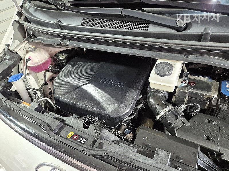 Hyundai Staria — miniaturë 19