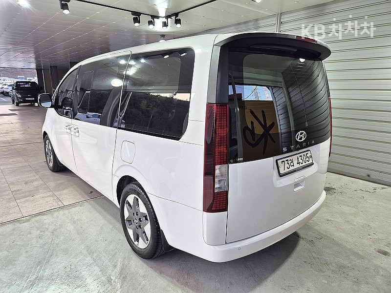 Hyundai Staria — miniaturë 4