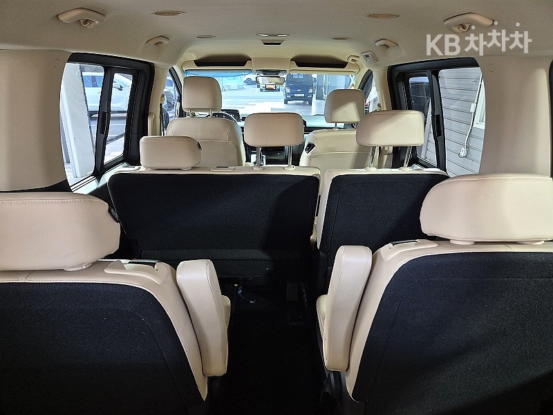 Hyundai Staria — miniaturë 15