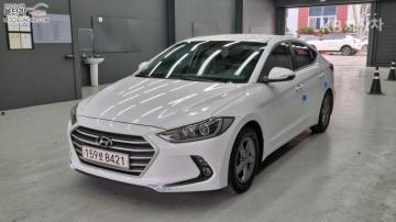 Hyundai Avante 1.6 LPi 렌터카 스마트 — foto 1