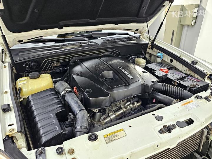 KG Mobility (Ssangyong) Rexton Super RX6 4WD Top Model 7