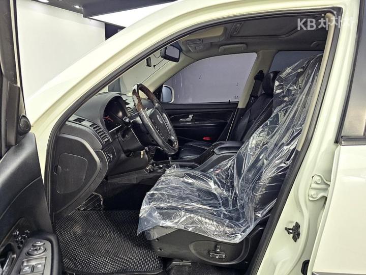 KG Mobility (Ssangyong) Rexton Super RX6 4WD Top Model 9