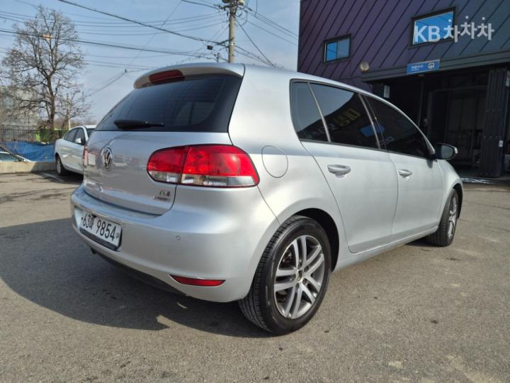 Volkswagen Golf 1.6 TDI BlueMotion MK6 2011-2013 5