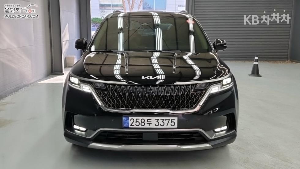 2022 - kia carnival