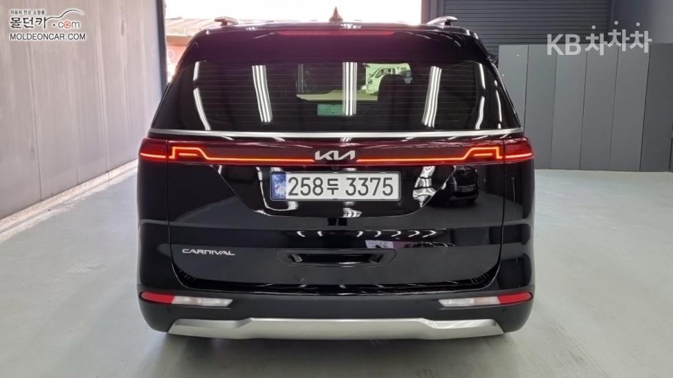 2022 - kia carnival