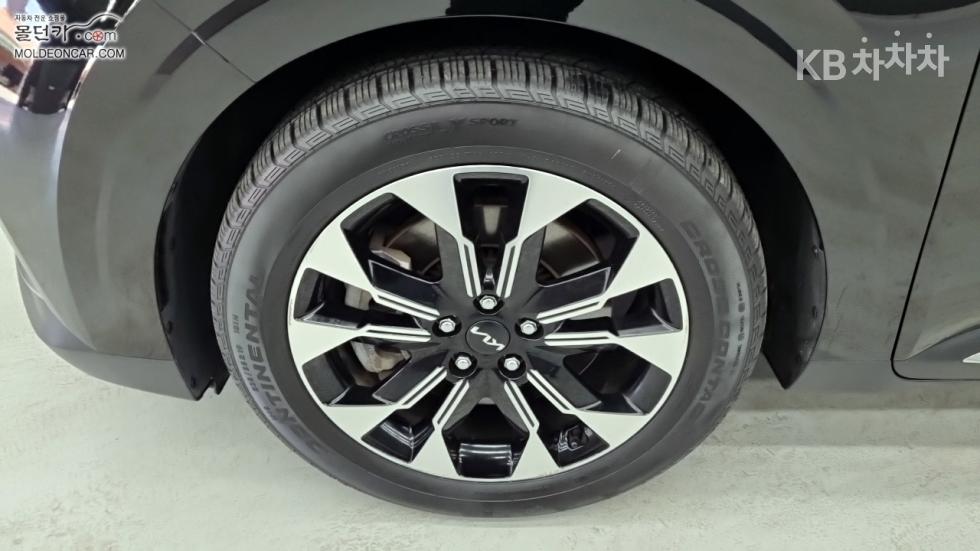 2022 - kia carnival