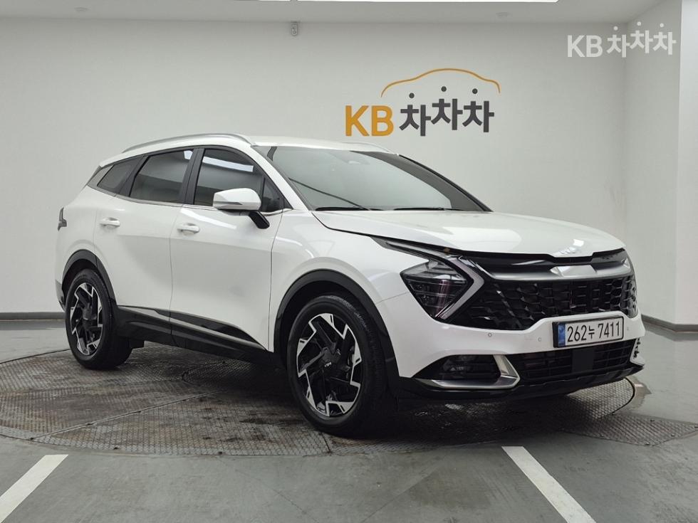 2022 - kia sportage