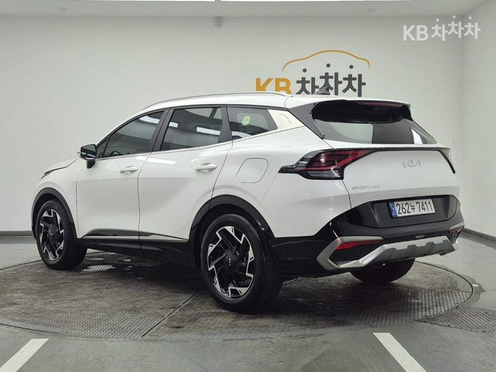 2022 - kia sportage