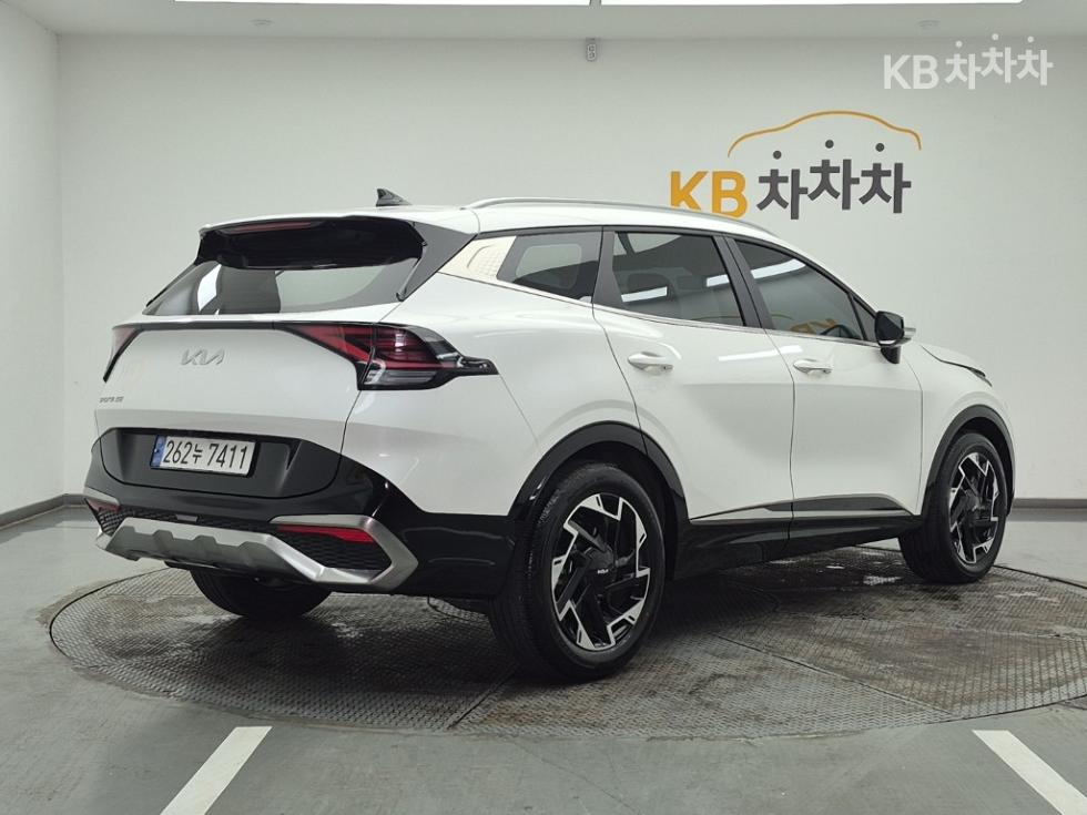 2022 - kia sportage