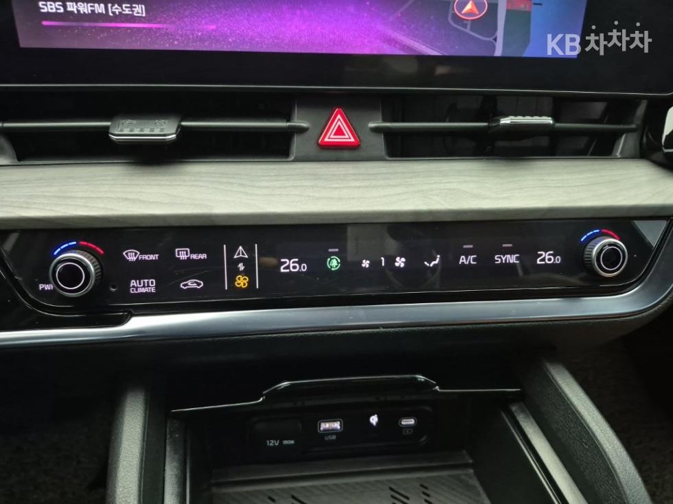 2022 - kia sportage