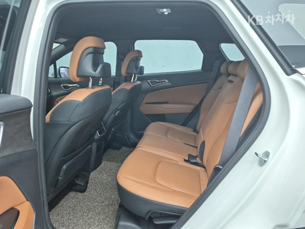 2022 - kia sportage