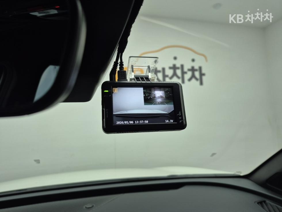 2022 - kia sportage