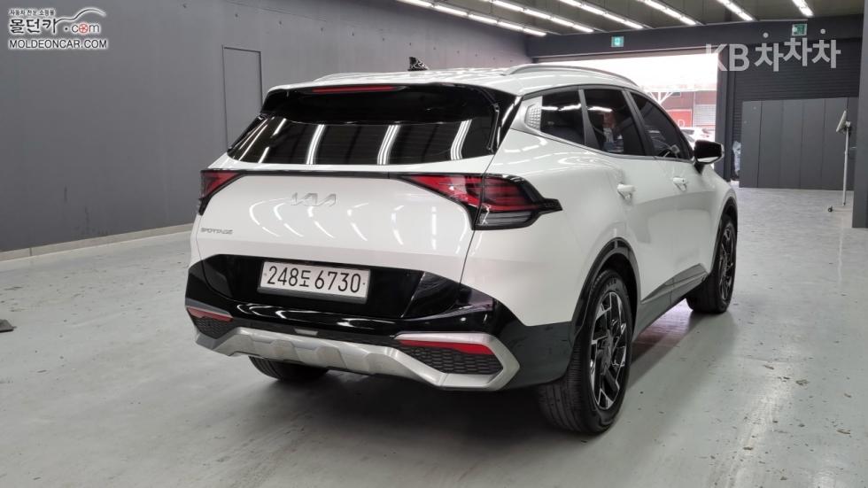 2023 - kia sportage