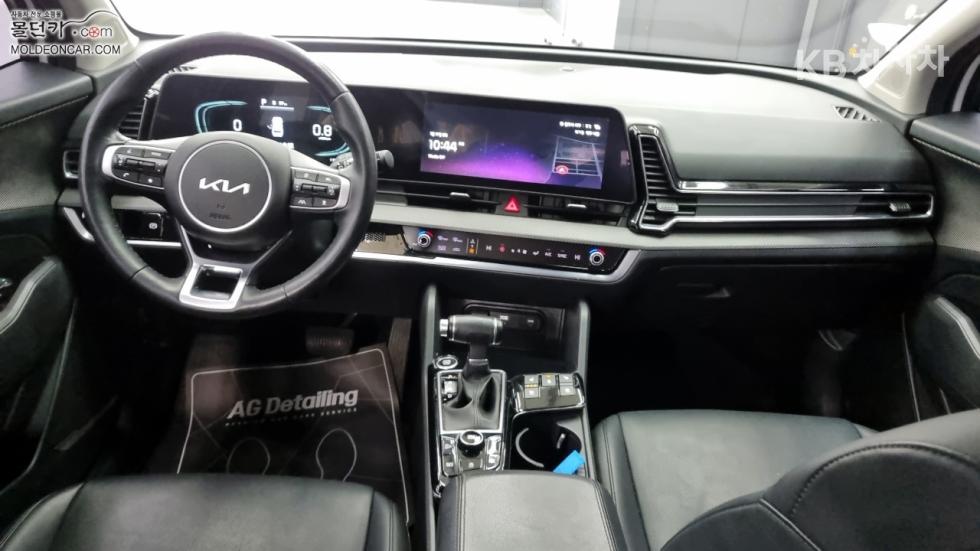 2023 - kia sportage