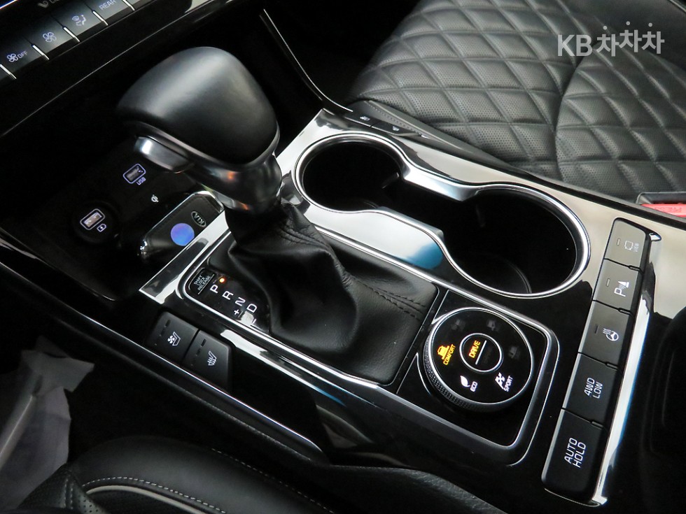 2020 - kia mohave