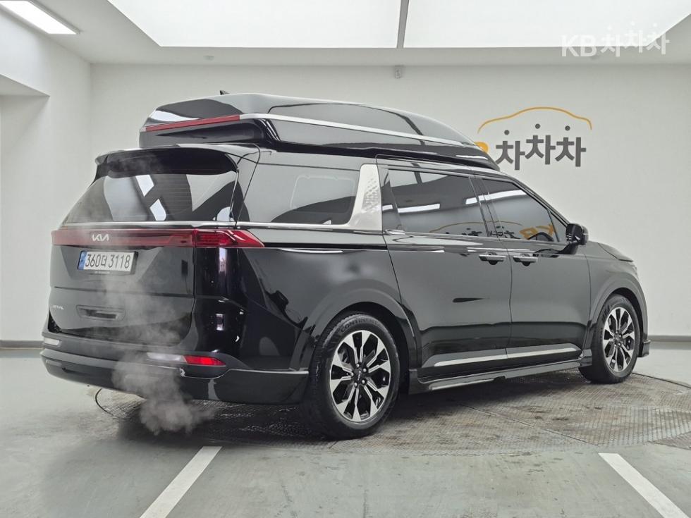 2022 - kia carnival