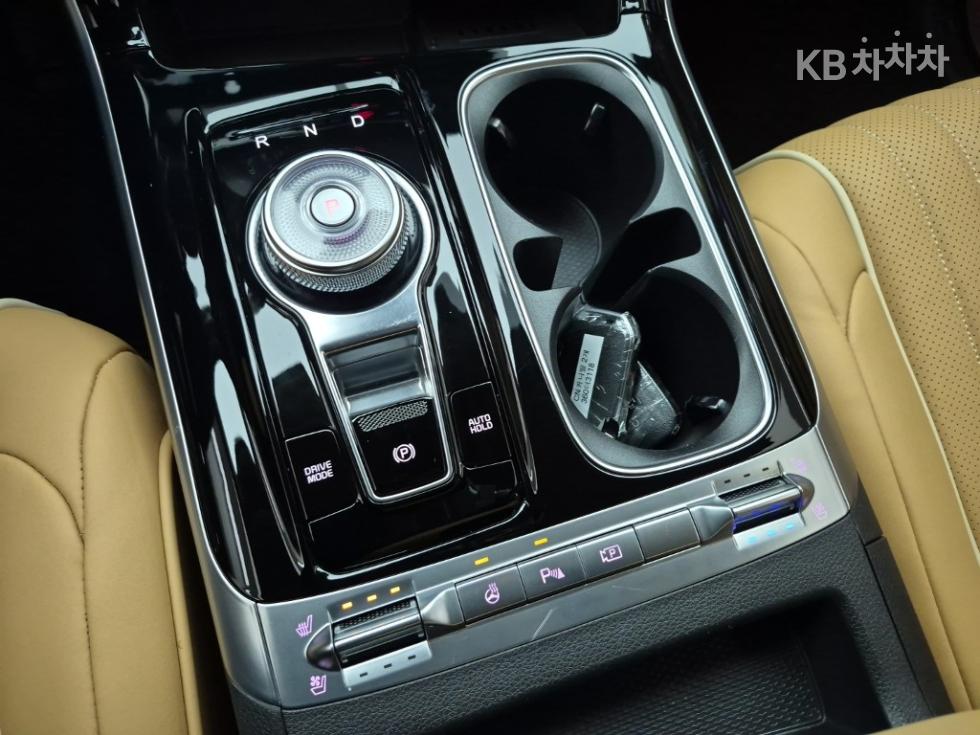 2022 - kia carnival