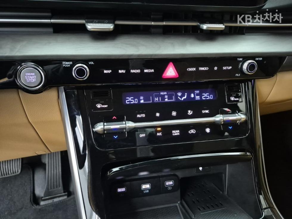 2022 - kia carnival