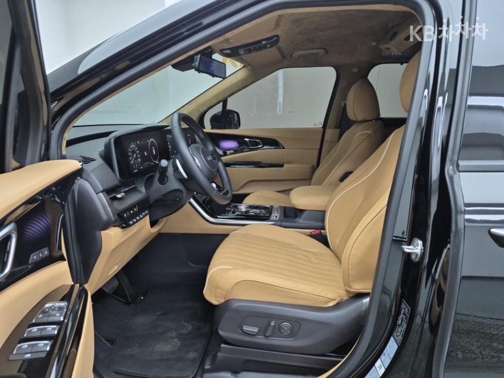 2022 - kia carnival
