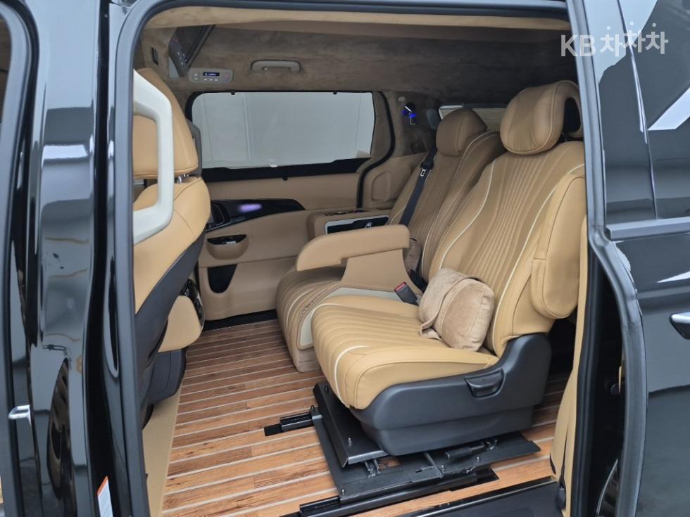 2022 - kia carnival