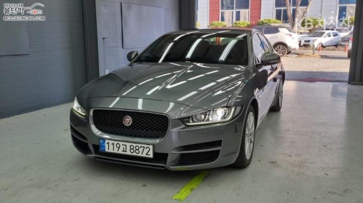 Jaguar XE 2.0 Diesel PORTFOLIO